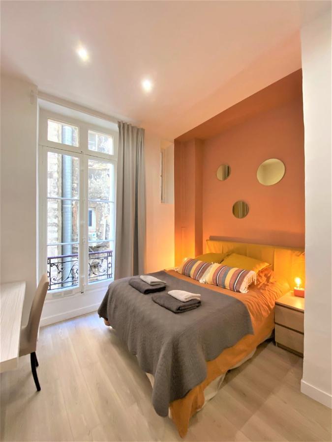 Sur Le Vieux Port: T3 De 80M2, Chic Et Confortable Marseille Luaran gambar